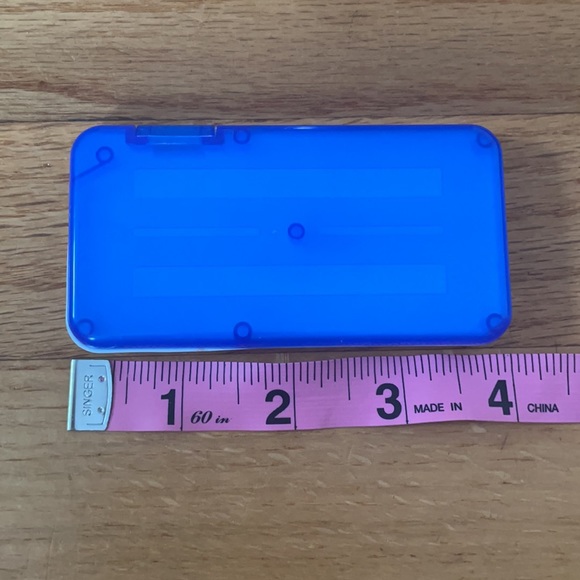 Small Container - Picture 5 of 6